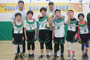 艾顿12战共7次罚球 或成为NBA历史首位场均罚球低于1的首发中锋